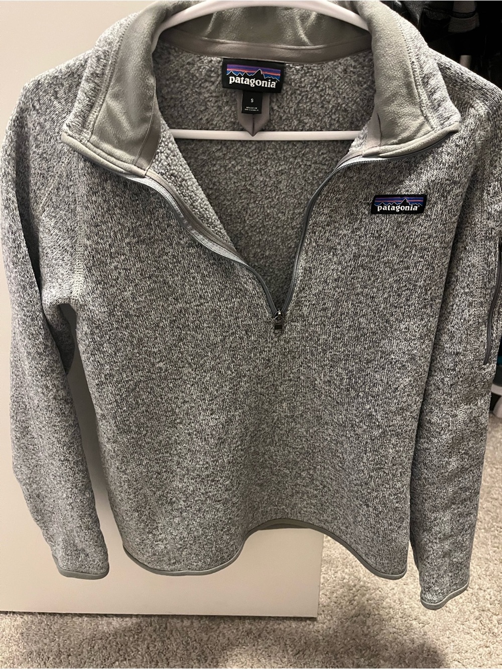 Patagonia Women's Light Gray Quarter-Zip Fleece Pullover